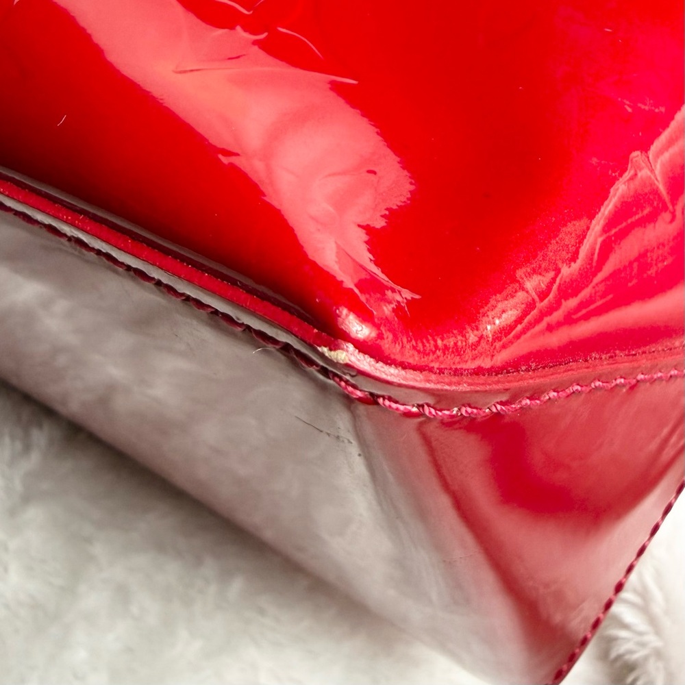 Louis Vuitton Wilshire Vernis PM Bag - Picture 13 of 13